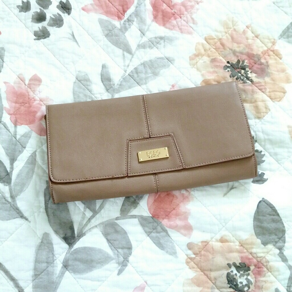 NWT BCBG Nude Clutch