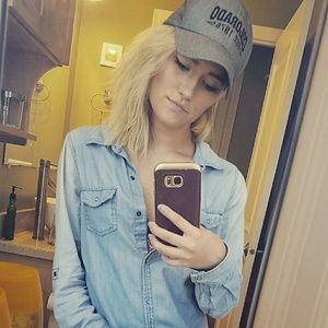 Meet your Posher, Brenda