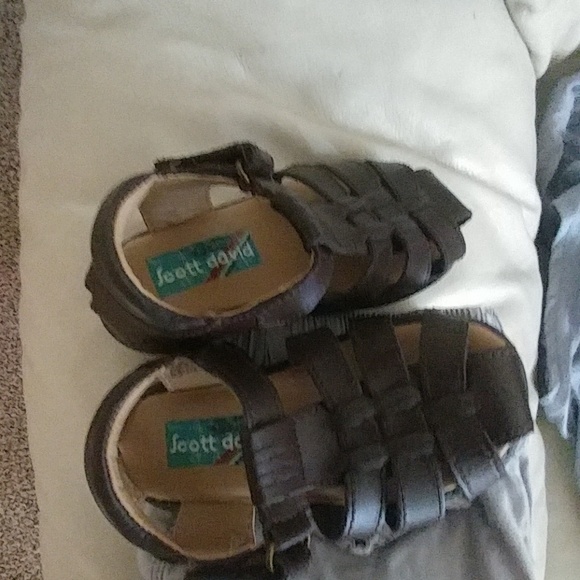 Clothes - Picture 2 of 8