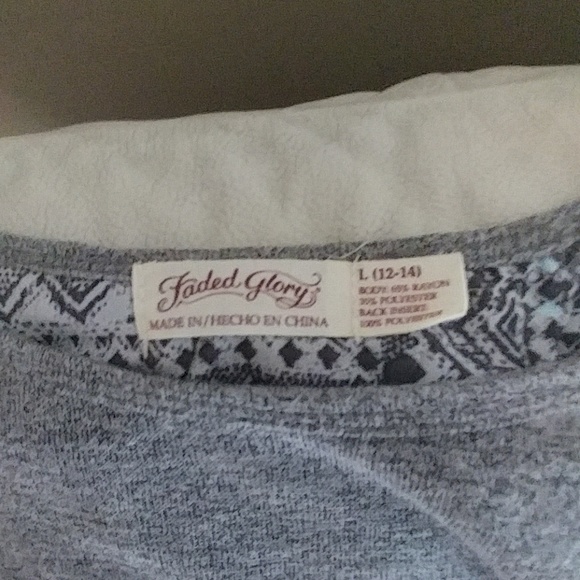 Clothes - Picture 7 of 8