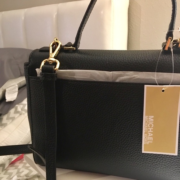 Michael Kors medium size purse - Picture 3 of 3