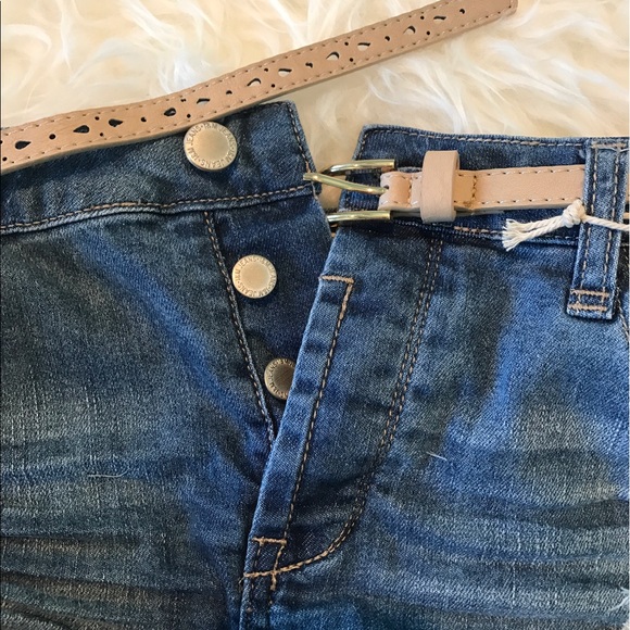 Bae High-Rise Raw Hem Jean Shorts - Picture 4 of 6