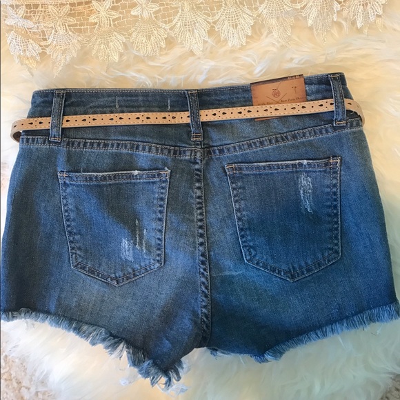 Bae High-Rise Raw Hem Jean Shorts - Picture 5 of 6
