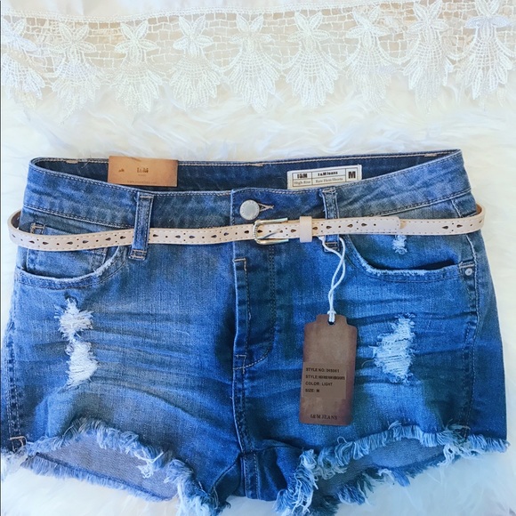 Bae High-Rise Raw Hem Jean Shorts - Picture 2 of 6