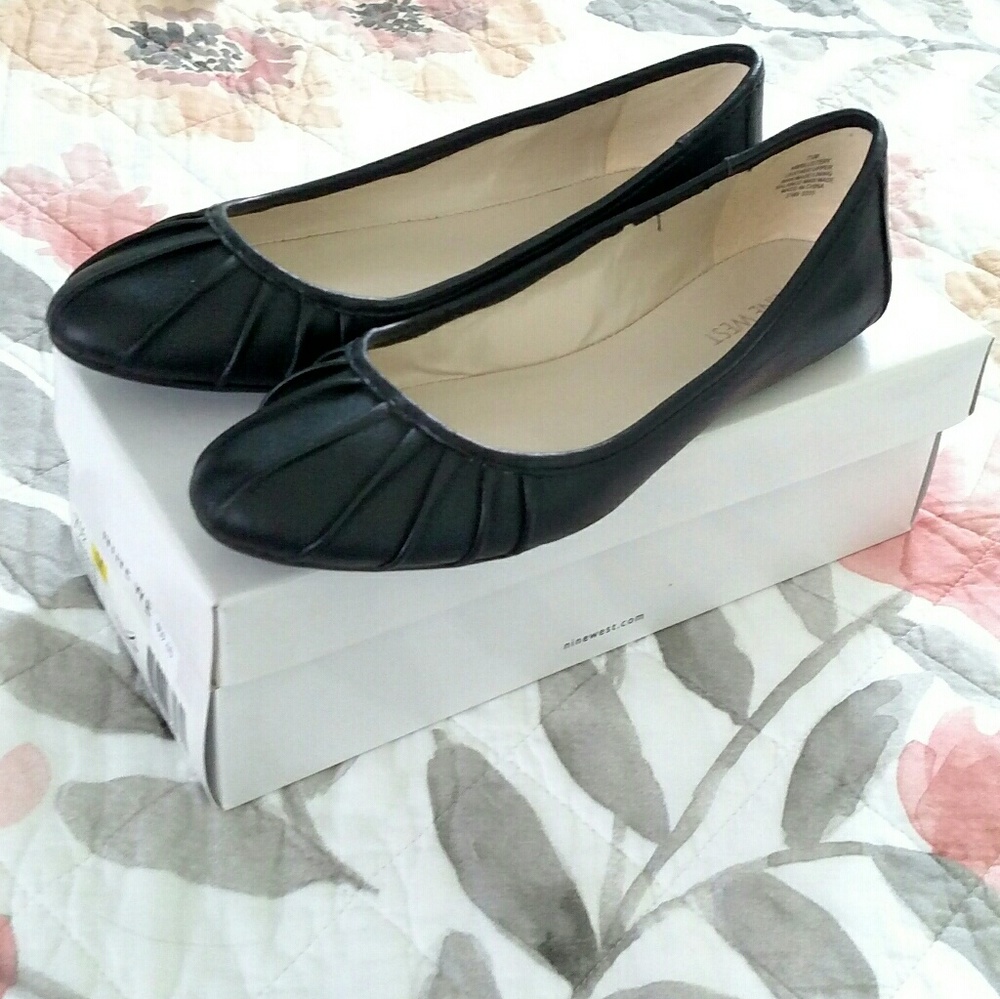 Nine West Black Flats