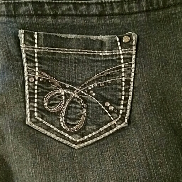 Dash Coal Skinny Jeans
By Standards & Practices - Picture 4 of 5