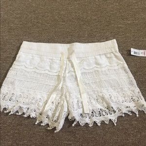 White lace shorts