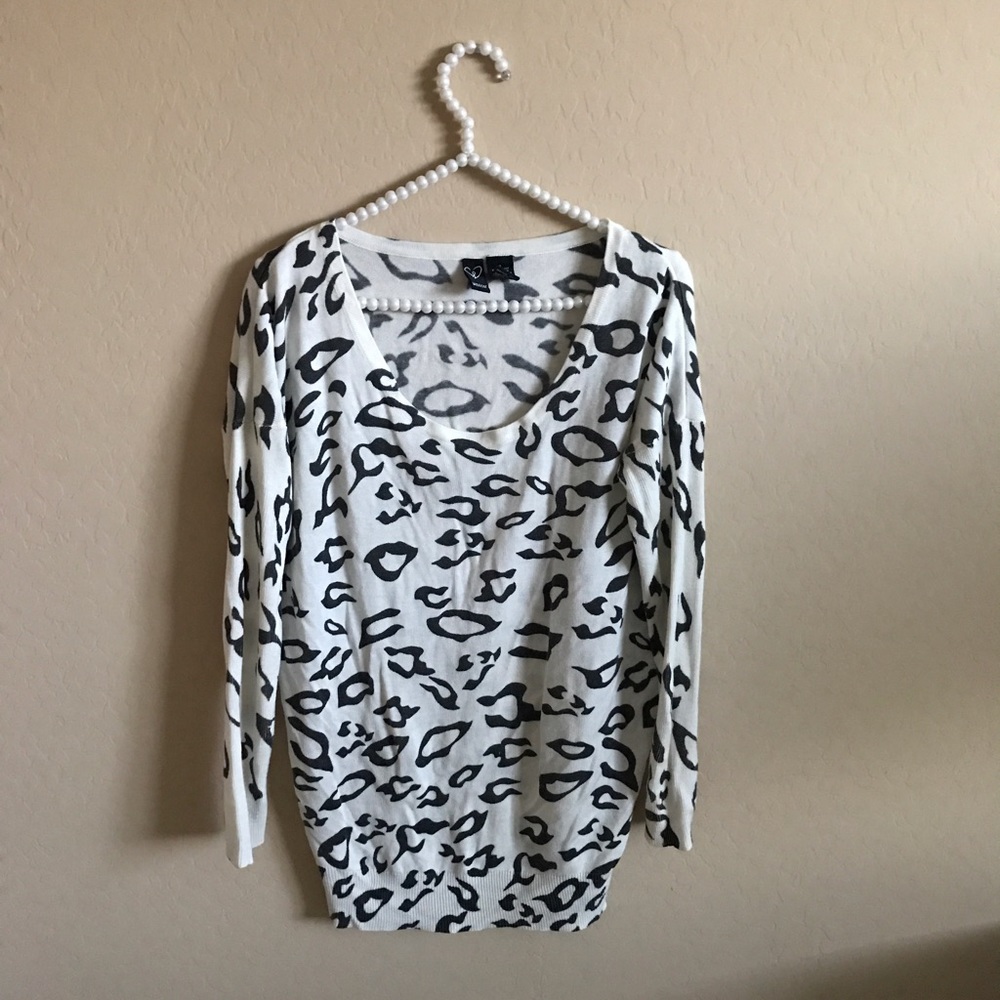 Windsor Leopard Print Crew Neck Sweater Size Small