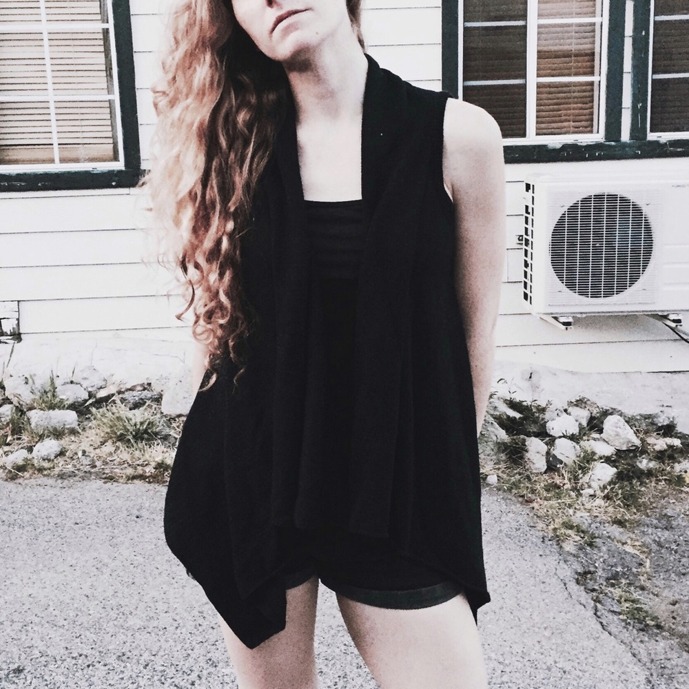 ✖️F21 Wool-Like Shawl Drape Vest✖️