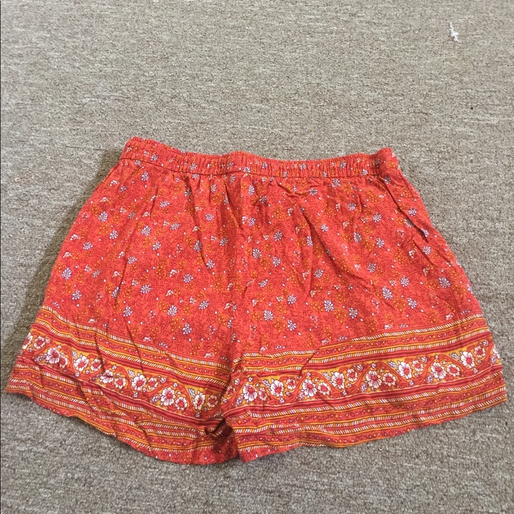 Orange patterned shorts - Picture 2 of 2
