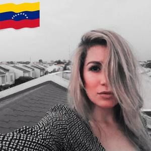Meet your Posher, Angélica