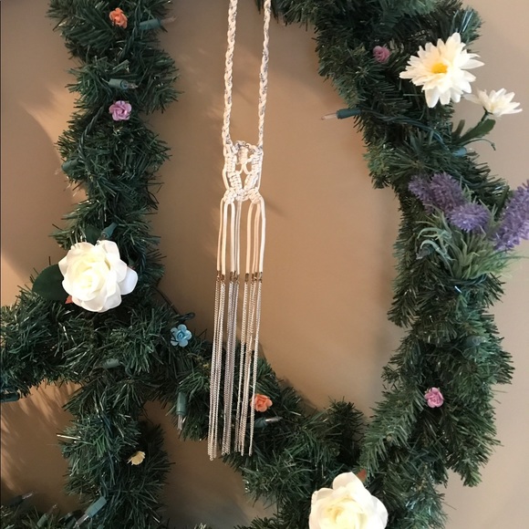 Suede macrame necklace - Picture 2 of 3