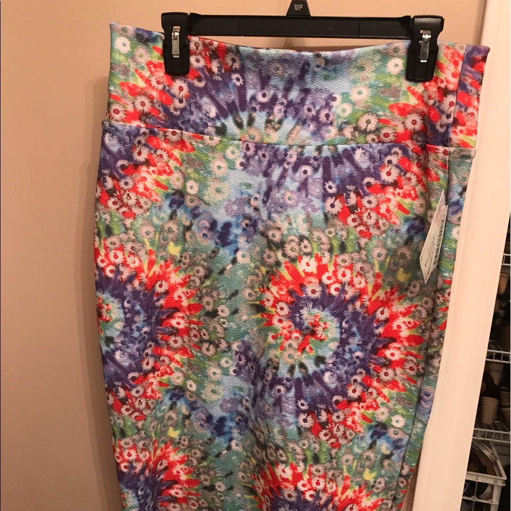 NWT LuLaRoe Cassie skirt