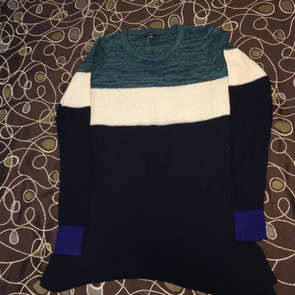 American Eagle Outfitters soft sweater L