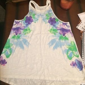 Flowy Tank