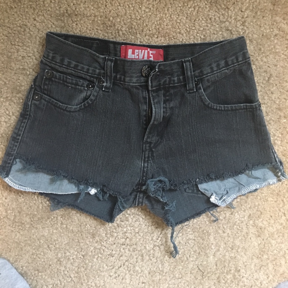 Levi's cutoffs
