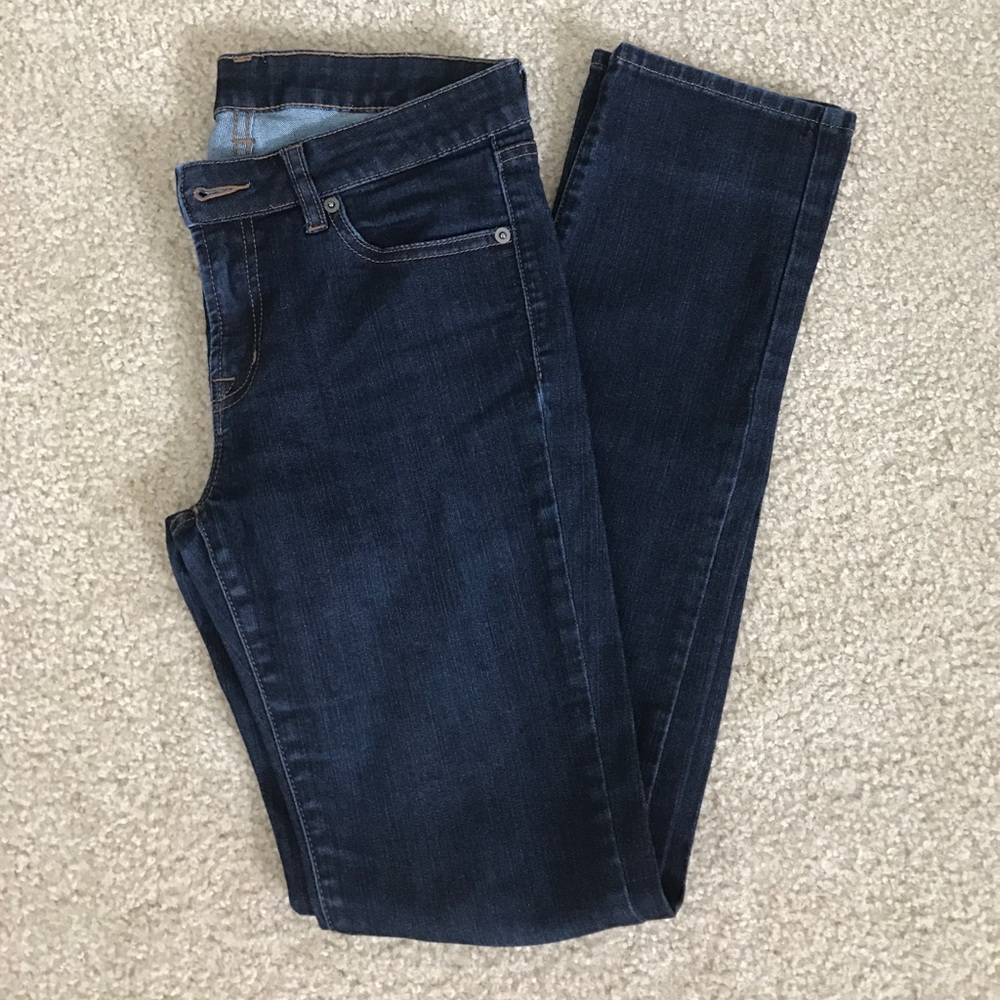 Uniqlo dark wash jeans👖