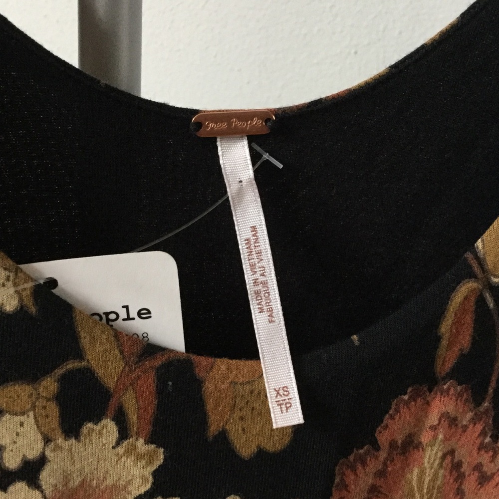 New with tags FREE PEOPLE AMAZING Long Bell sleeve dress - Picture 5 of 7