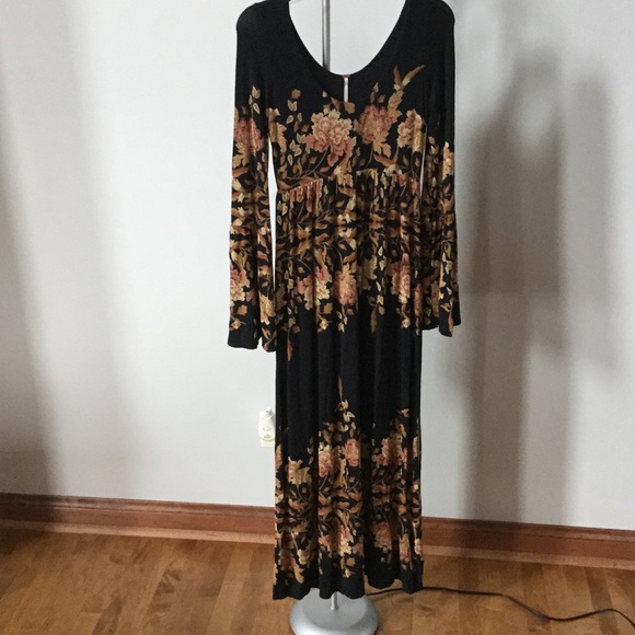 New with tags FREE PEOPLE AMAZING Long Bell sleeve dress - Picture 3 of 7