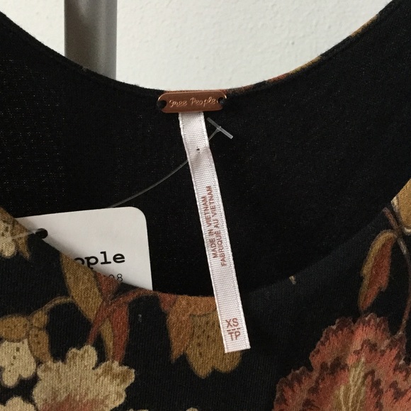 New with tags FREE PEOPLE AMAZING Long Bell sleeve dress - Picture 5 of 7