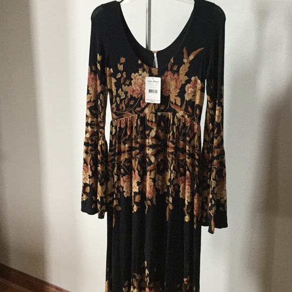New with tags FREE PEOPLE AMAZING Long Bell sleeve dress - Picture 6 of 7