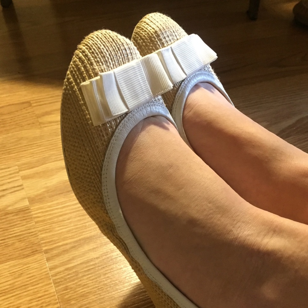 Cole Haan Straw/Raffia Ballet Flat w White Bow