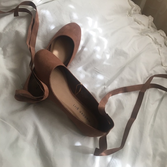 Ballerina flats. - Picture 1 of 1