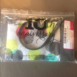 Pinch-Top wristlet (Punch Bowl) by Thirty-One