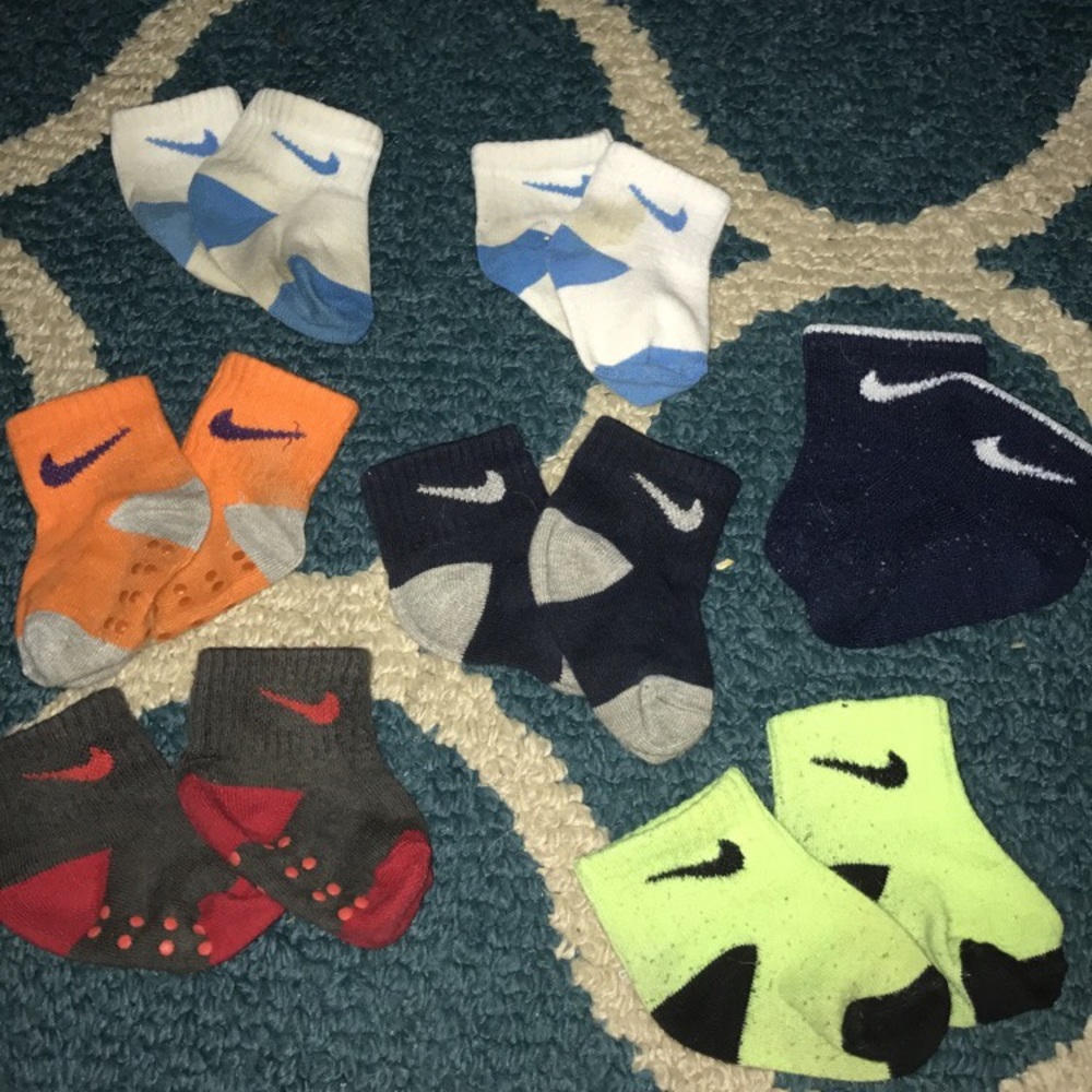 7 Nike socks