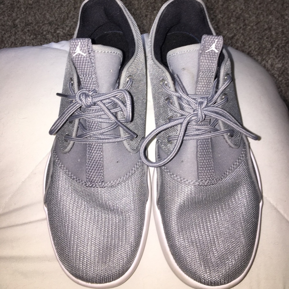 LIKE NEW JORDAN ECLIPSE