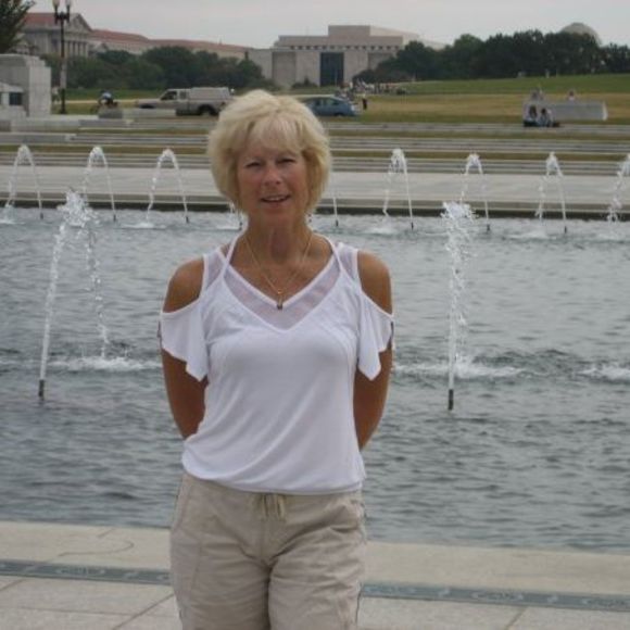 Meet your Posher, Hallie - Picture 1 of 1