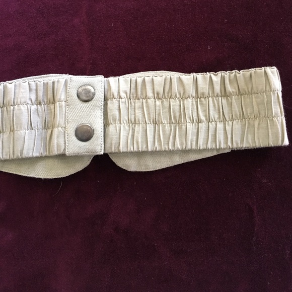 Urban Outfitters belt - Picture 3 of 4