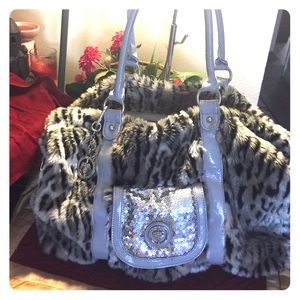 Suzy Smith Women handbag /shoulder bag