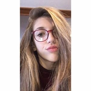 Meet your Posher, Olivia