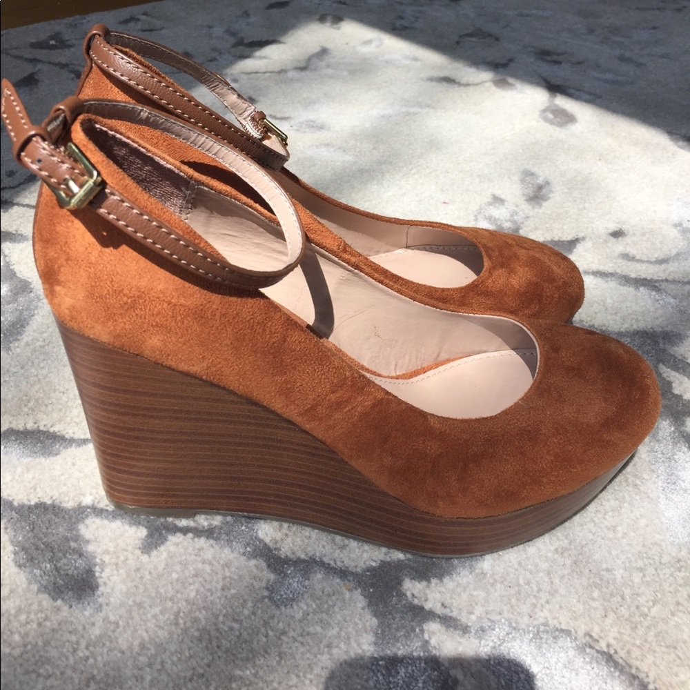Stylish Honey Brown Platform Heels w/Ankle Buckle