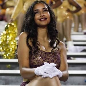 Meet your Posher, Naomi