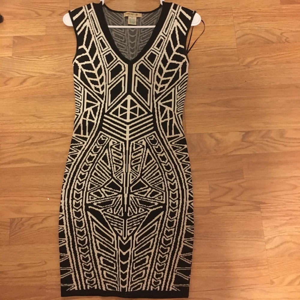 Arden B body con tribal print dress! Worn once!