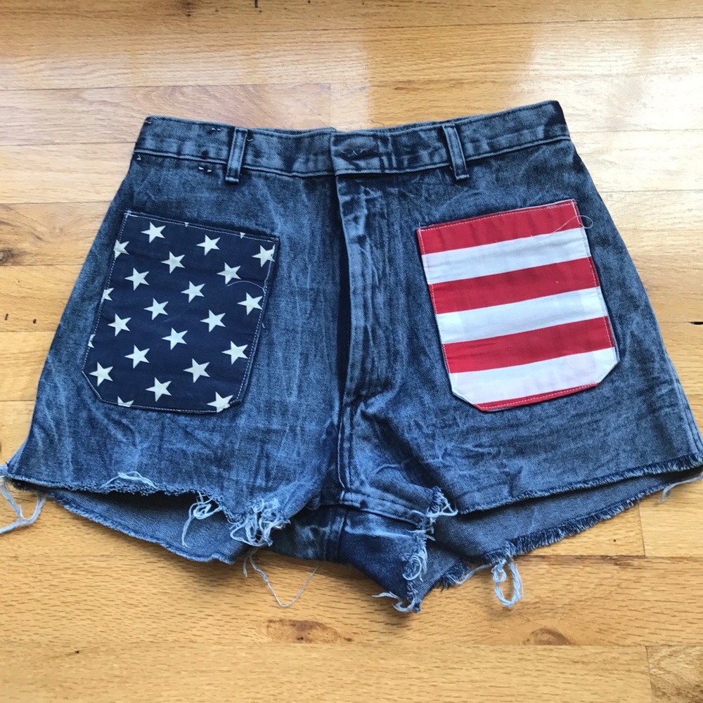 Highwaisted Urban Outfitters American jean shorts