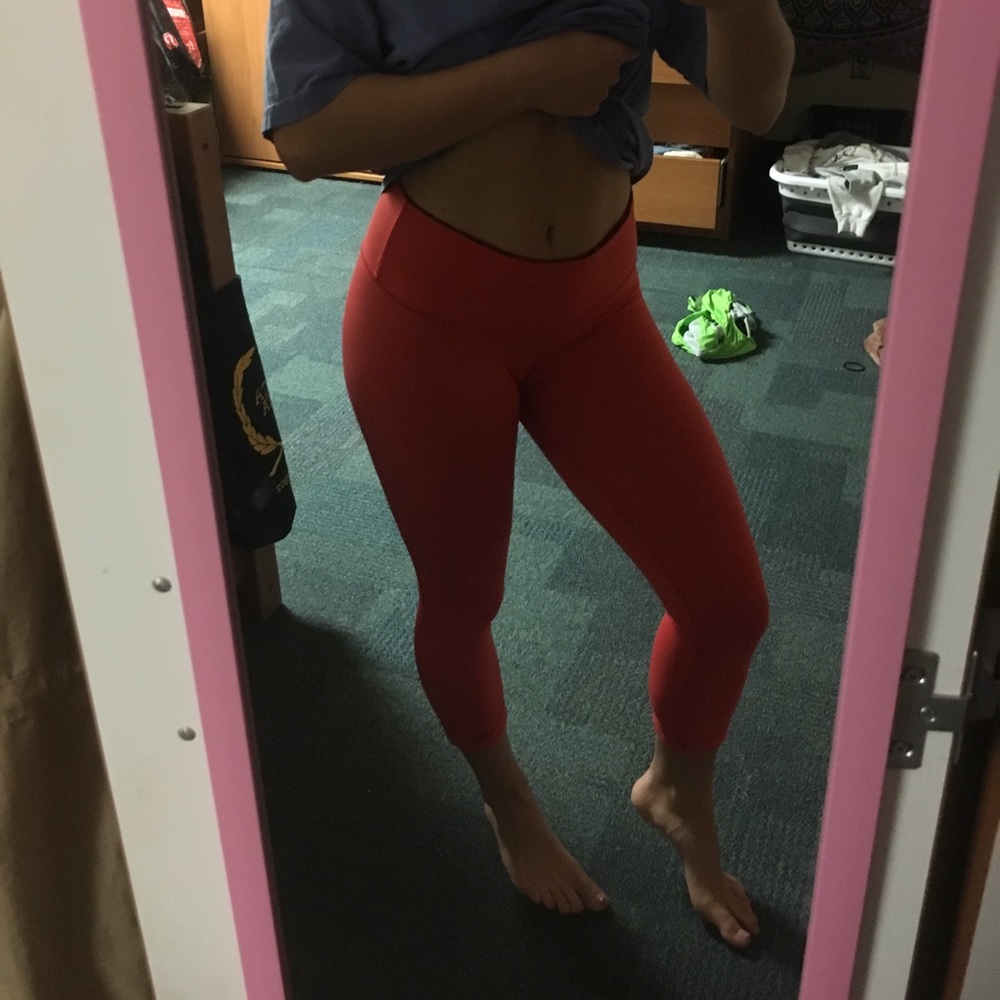 Reversible lululemon crops size 6