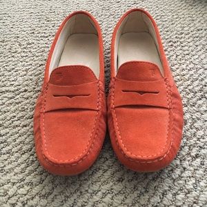 Beautiful Tod's style loafers size 6.5
