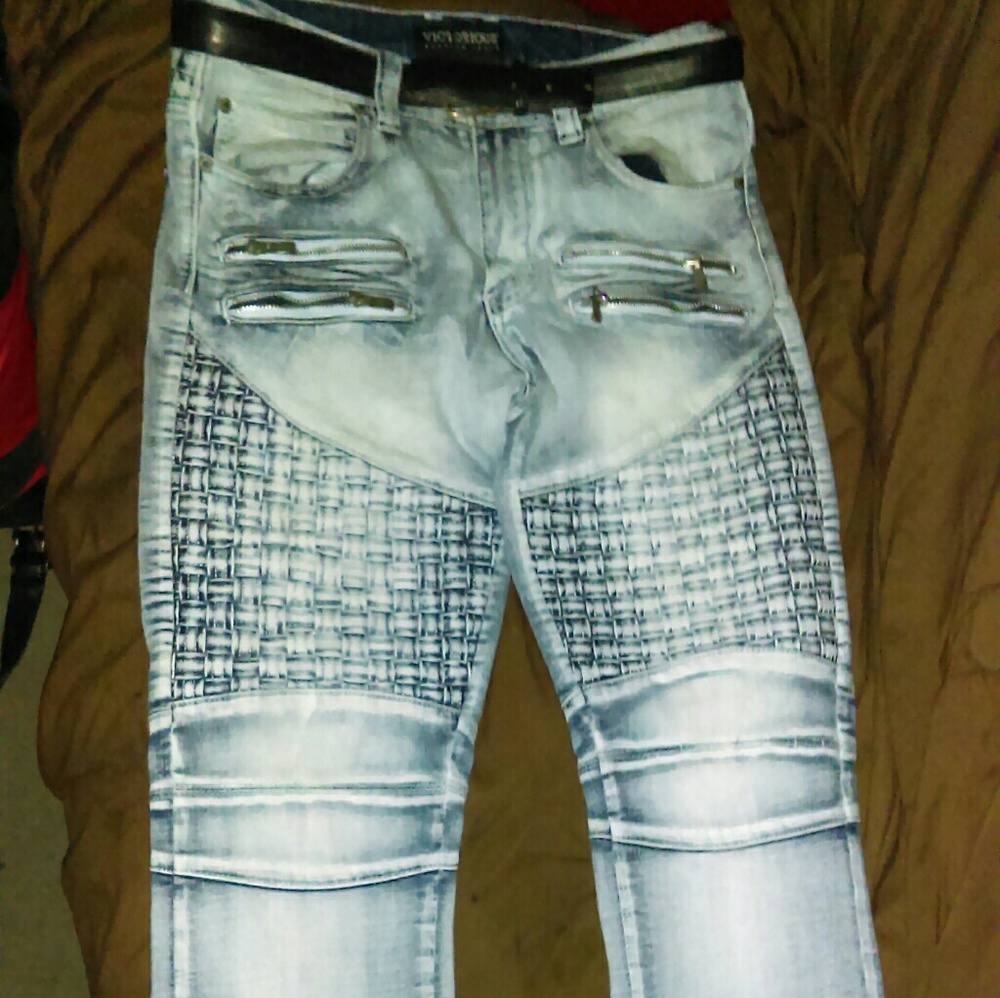 VICTORIOUS Jeans