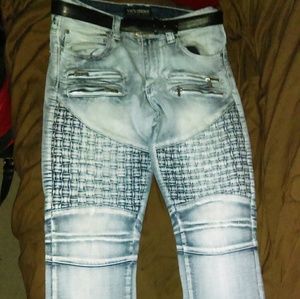 VICTORIOUS Jeans