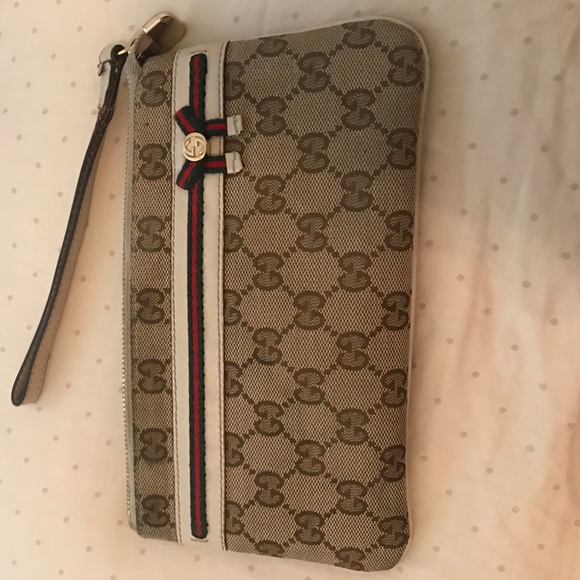 Gucci Wristlet - Picture 1 of 4