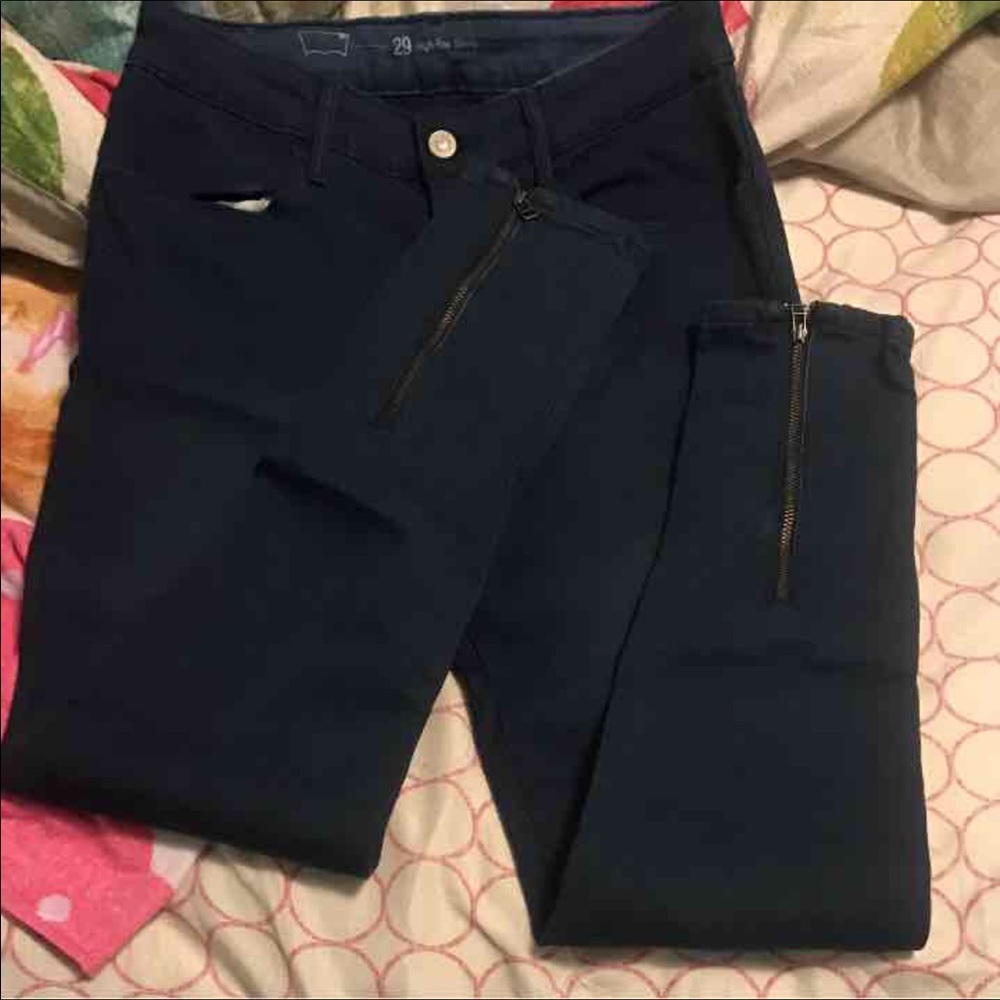 Levi High Rise Skinny Jeans
