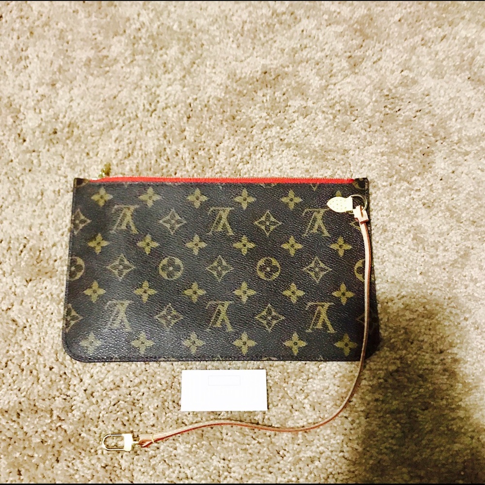 FINAL SALE!! Authentic, new LV 2017 pouchette!