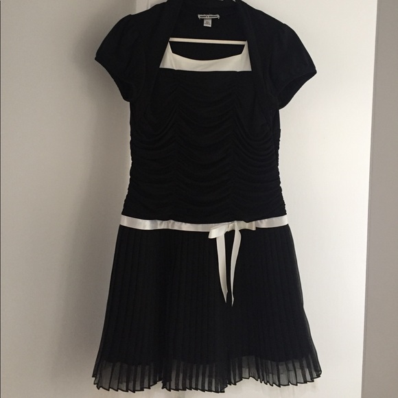 Kids formal event dress - Picture 1 of 5