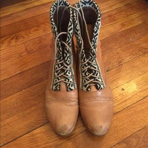 Inca boots