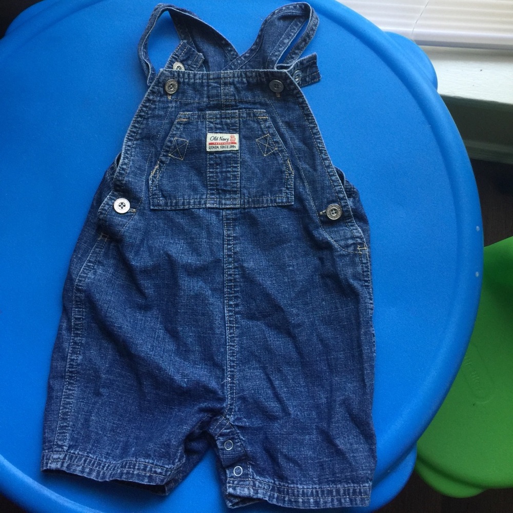 Adorable gently worn Old Navy denim jumper.
