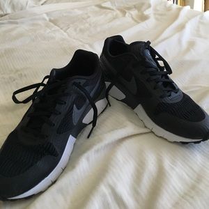 Nike Air Pegasus shoes size 10