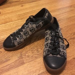 Micheal Kors Sneakers
